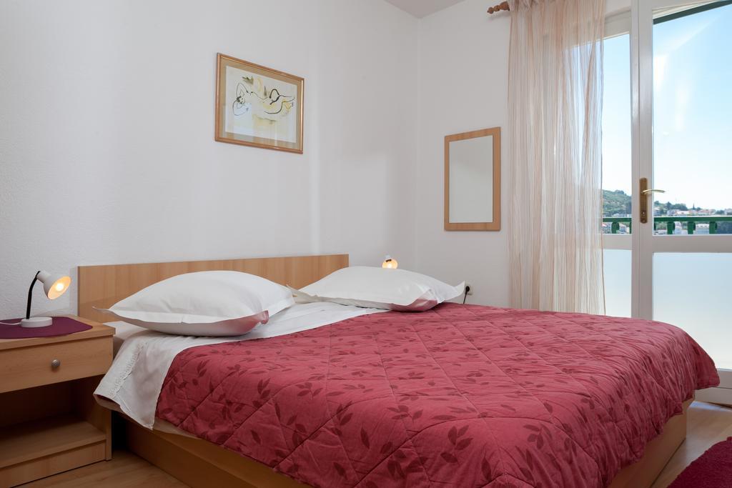 Apartments Waterfront Ivan ポドゥゴラ 部屋 写真